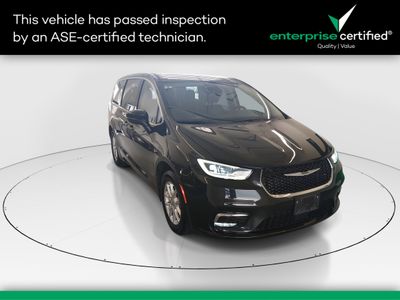 2023 Chrysler Pacifica Touring L FWD — front three-quarter view