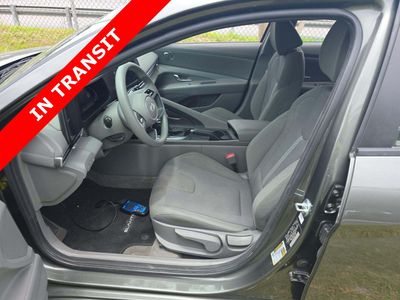2025 Hyundai Elantra - Photo 6