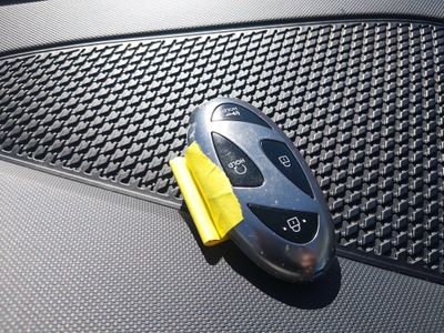 2025 Hyundai Elantra — photo 15 view