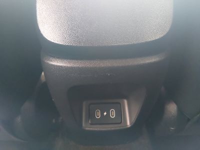 2025 Hyundai Elantra — photo 19 view