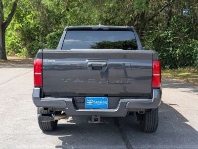 2024 Toyota Tacoma - Photo 4