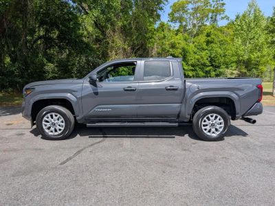 2024 Toyota Tacoma - Photo 2