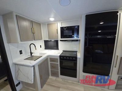 2025 Forest River RV Wildwood Heritage Glen Hyper-Lyte - Photo 21