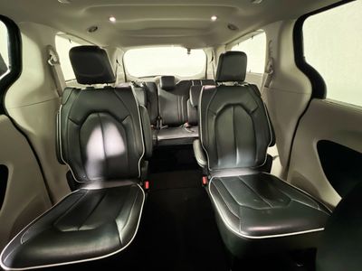 2023 Chrysler Pacifica - Photo 29