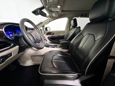 2023 Chrysler Pacifica - Photo 12