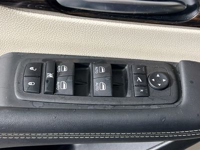 2023 Chrysler Pacifica - Photo 14