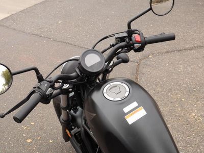 2026 Honda Rebel 300 - Photo 10