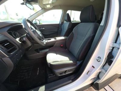 2023 Nissan Rogue — photo 13 view