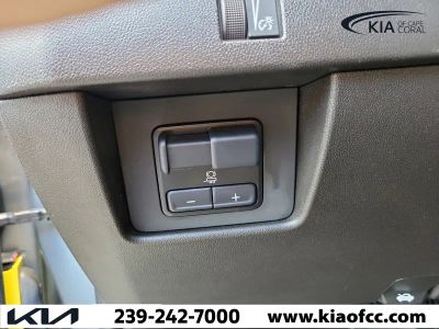 2024 Chevrolet Colorado — photo 25 view