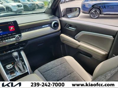 2024 Chevrolet Colorado — photo 19 view
