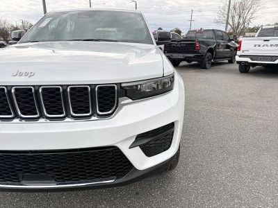 2026 Jeep Grand Cherokee — photo 9 view