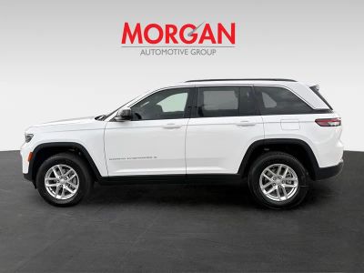 2026 Jeep Grand Cherokee — engine compartment view