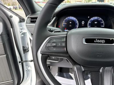 2026 Jeep Grand Cherokee — photo 14 view