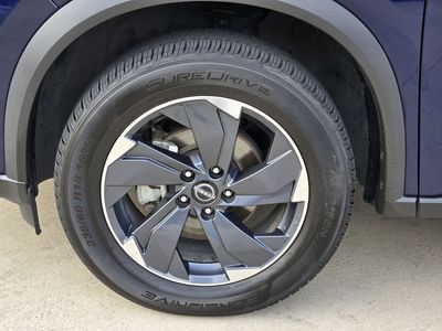 2024 Nissan Rogue — photo 7 view