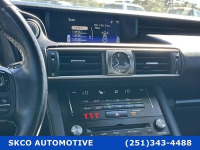 2018 Lexus IS - Photo 9