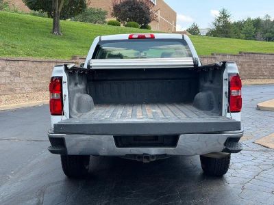 2017 GMC Sierra 1500 — interior view