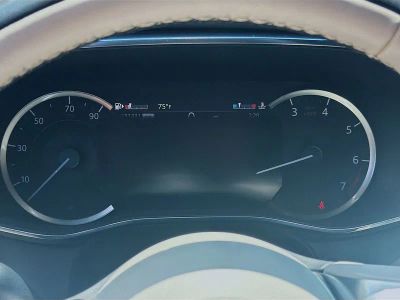2022 Jaguar F-PACE — photo 9 view