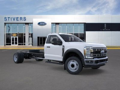 2026 Ford Chassis Cab F-550 XL in Oxford White — front three-quarter view