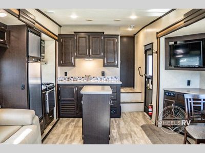 2018 KZ Durango 1500 - Photo 20