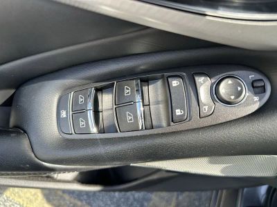 2022 INFINITI Q50 — photo 15 view