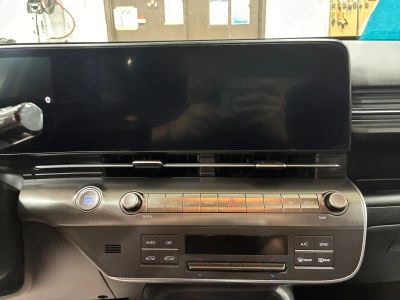 2025 Hyundai Kona — photo 11 view