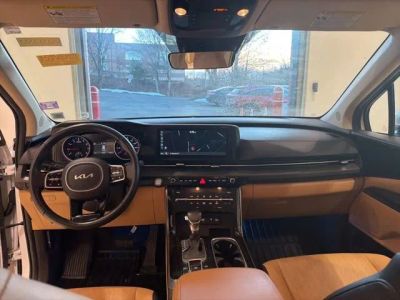 2022 Kia Carnival EX - Photo 17