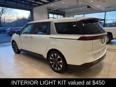 2022 Kia Carnival EX - Photo 5