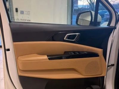 2022 Kia Carnival EX - Photo 14