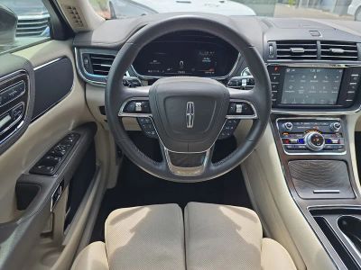2019 Lincoln Continental — photo 14 view