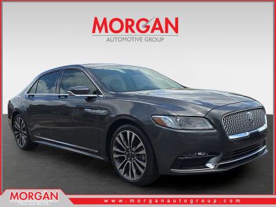 2019 Lincoln Continental Select in Magnetic Gray Metallic — front three-quarter view