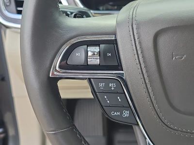 2019 Lincoln Continental — photo 32 view