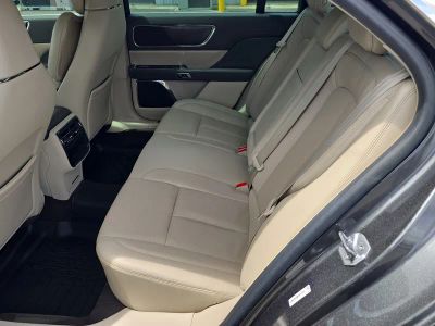 2019 Lincoln Continental — photo 17 view