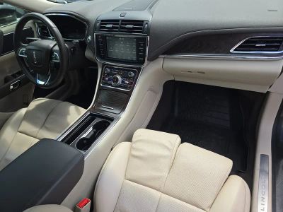 2019 Lincoln Continental — photo 12 view