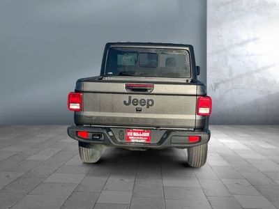 2026 Jeep Gladiator — detail view