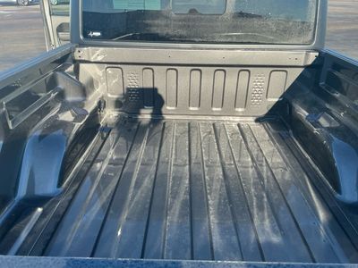 2026 Jeep Gladiator — photo 18 view