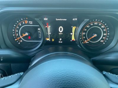 2026 Jeep Gladiator — photo 11 view