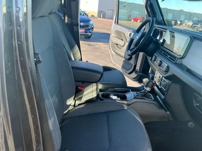 2026 Jeep Gladiator — photo 20 view