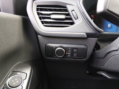 2025 Ford Escape - Photo 13