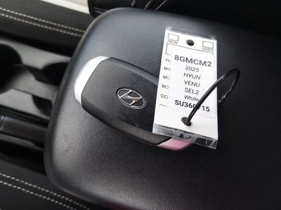 2025 Hyundai Venue - Photo 15