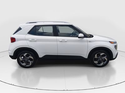 2025 Hyundai Venue - Photo 8