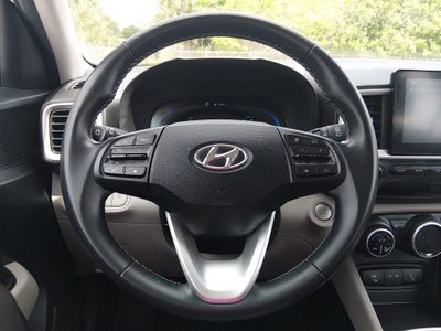 2025 Hyundai Venue - Photo 12