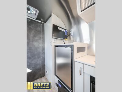 2026 Airstream Bambi - Photo 11