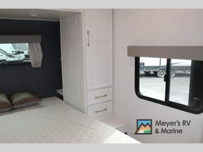 2024 Forest River RV Surveyor Legend - Photo 33