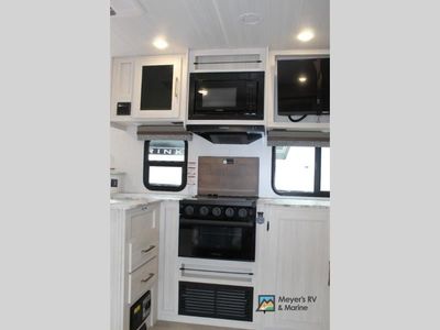 2024 Forest River RV Surveyor Legend - Photo 17