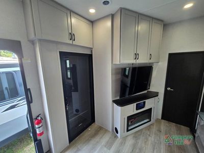 2026 Jayco Seismic - Photo 25