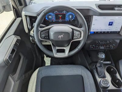 2026 Ford Bronco — photo 12 view