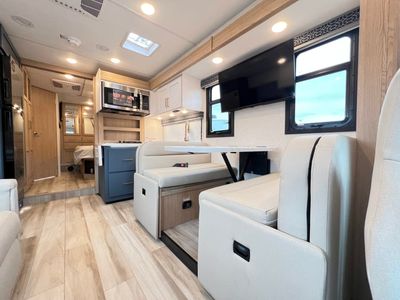 2026 Thor Motor Coach QUANTUM - Photo 6