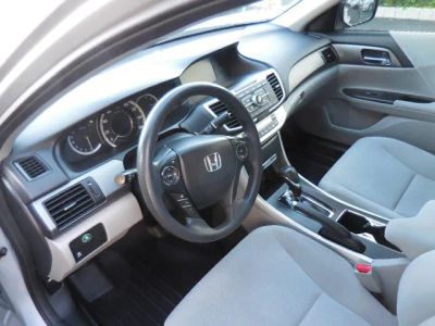 2013 Honda Accord — photo 16 view