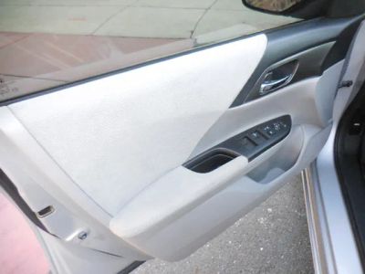 2013 Honda Accord — photo 14 view