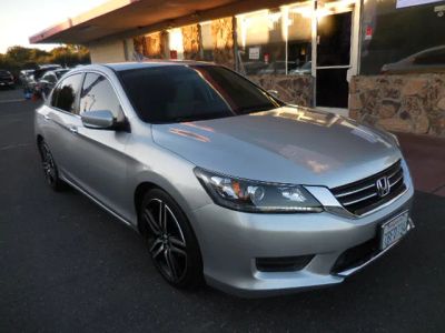 2013 Honda Accord in Silver — front three-quarter view